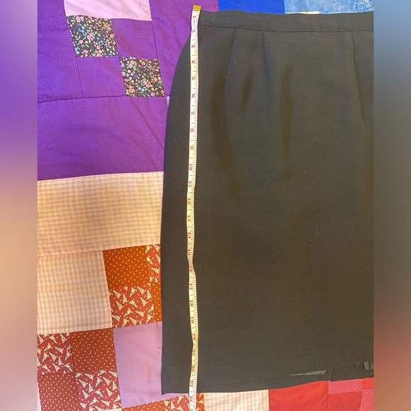 Vintage Black Pencil Skirt (Korean Brand - can’t make out name) - Picture 10 of 10